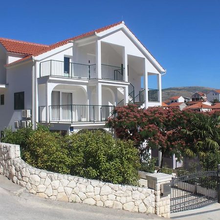 Apartment Udovicic Trogir Bagian luar foto